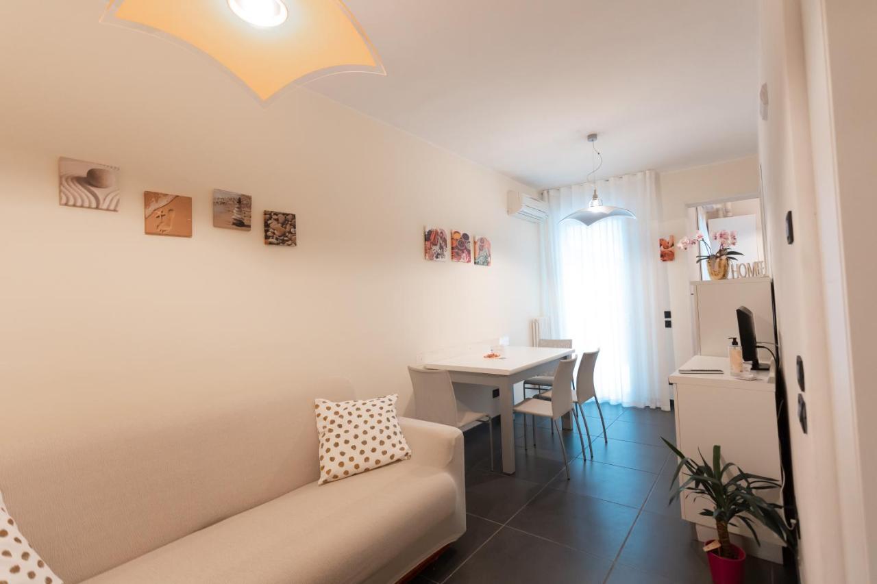 Ca Sottomarina Gli Appartamenti In Centro Apartsuite Buitenkant foto