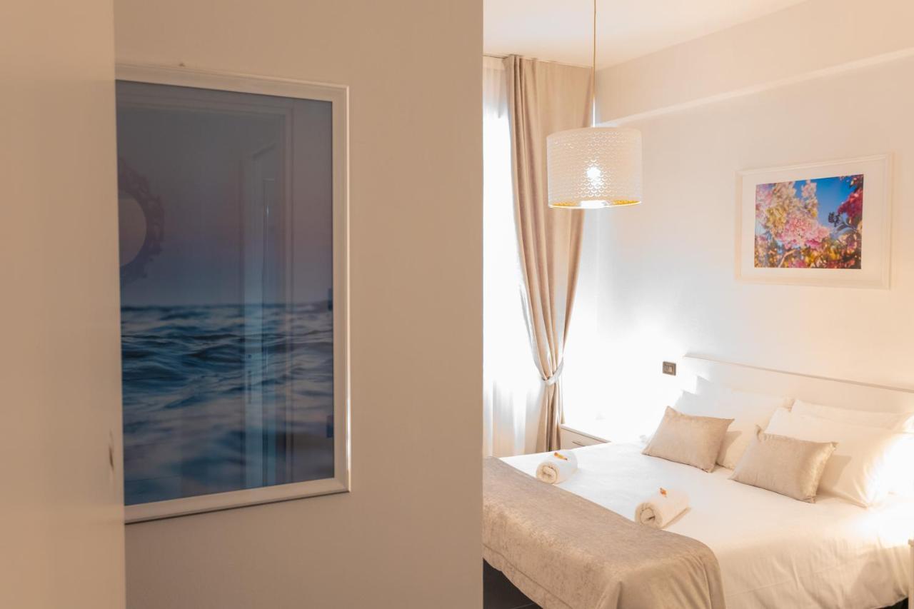 Ca Sottomarina Gli Appartamenti In Centro Apartsuite Buitenkant foto
